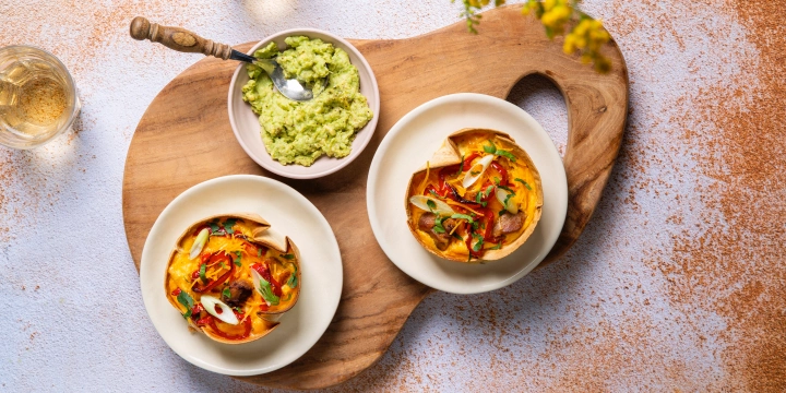 Tortillataartjes met kip, paprika en guacamole